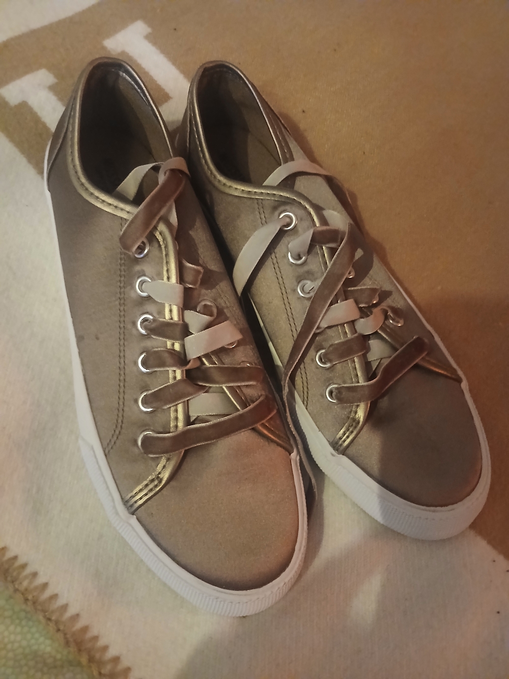 Mossimo Supply Co. Women's Taupe Metallic Accent Athletic Sneakers